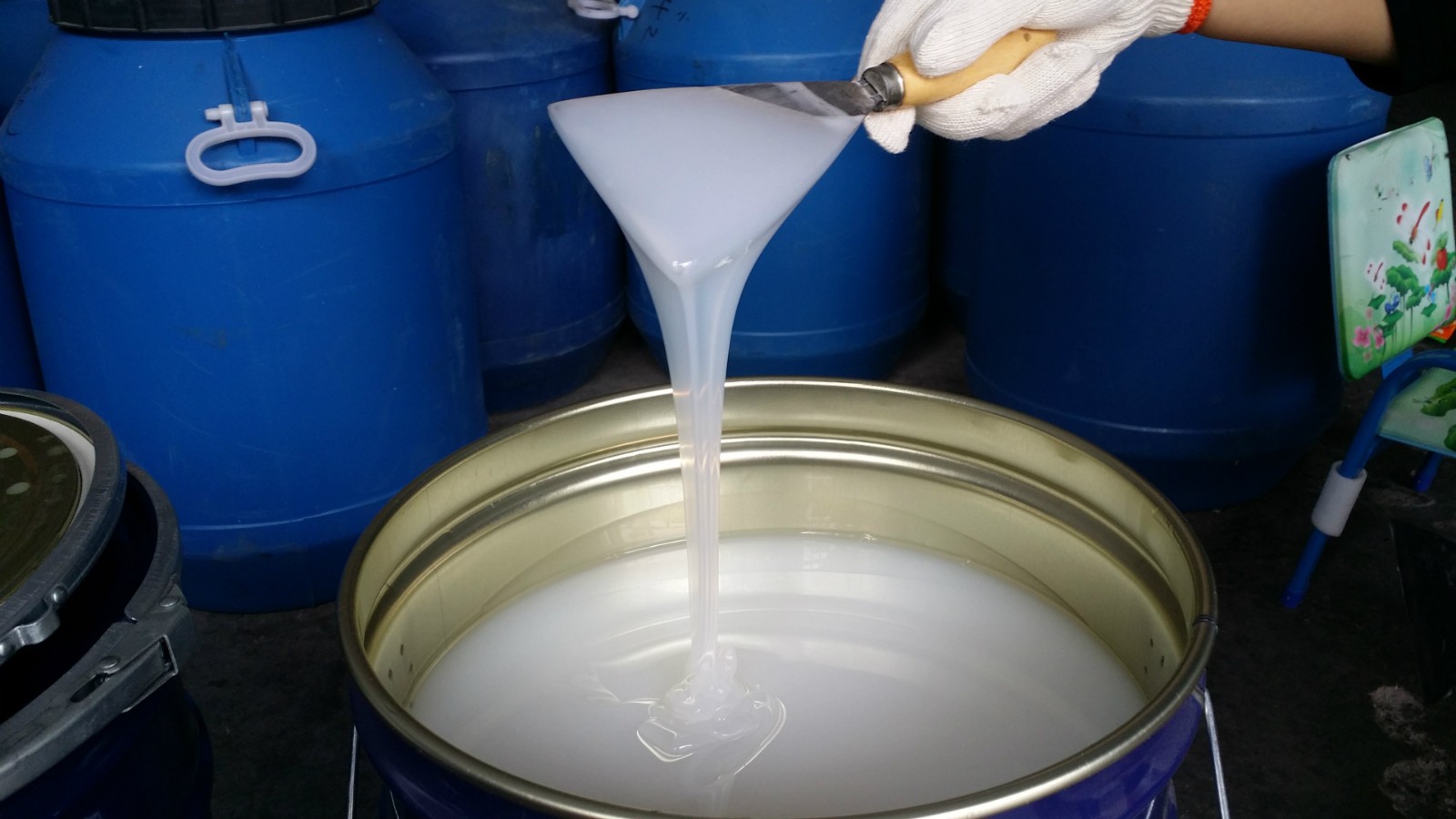工業(yè)級模具硅膠膨脹怎么辦 ？